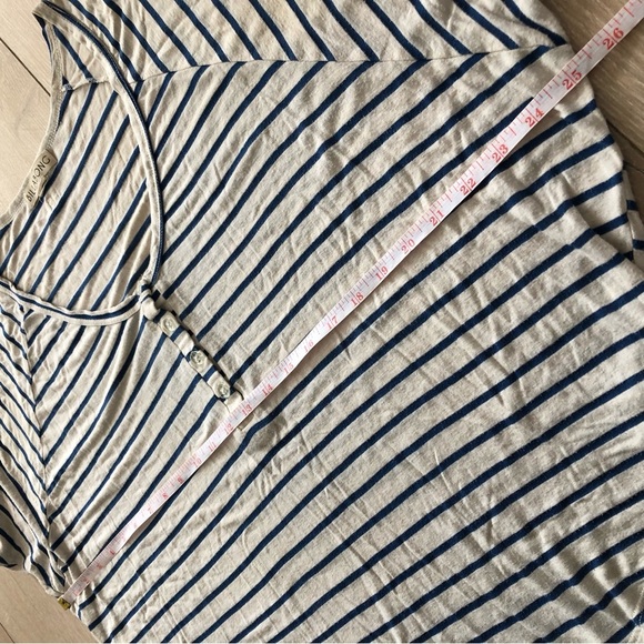 Billabong Dolman Sleeve Striped T Shirt in Blue & White Size L - Picture 3 of 13